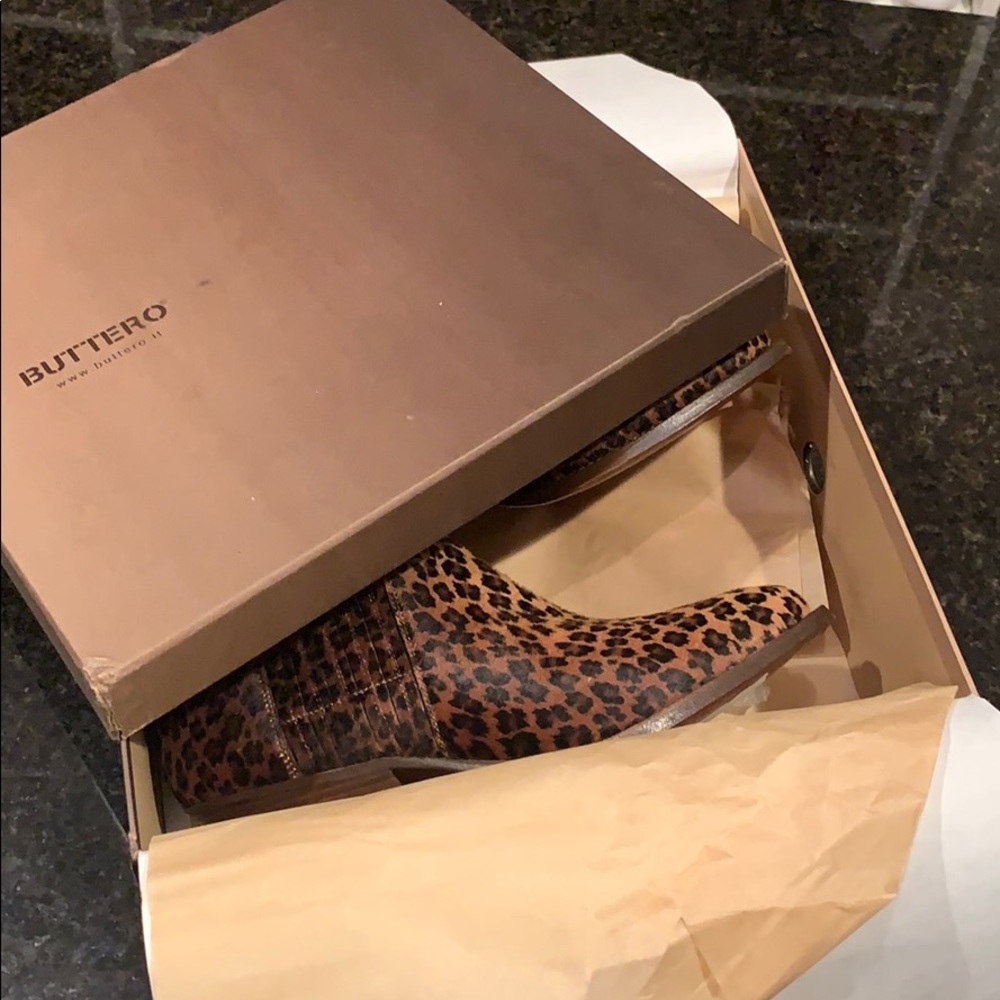 Buttero Animal print bootie size 38.5